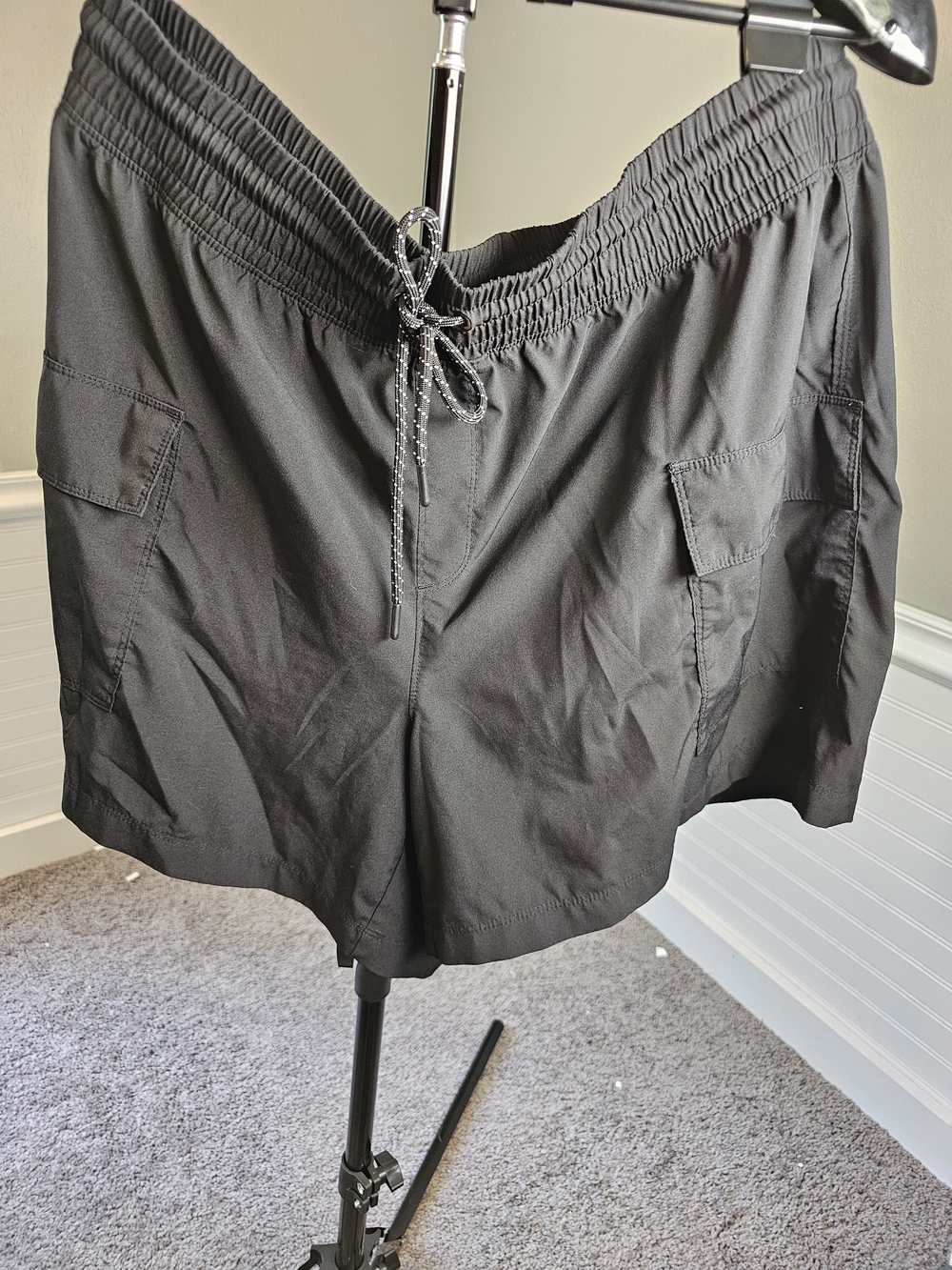 Women's Black Cargo Drawstring Shorts XL